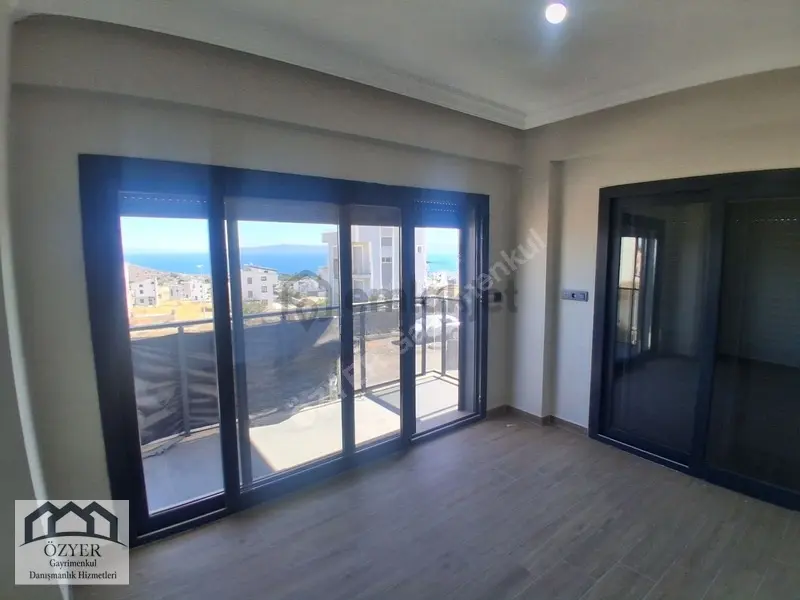Kamukentte İskanlı 2.5 Kat Deniz Manzaralı Villa - 23