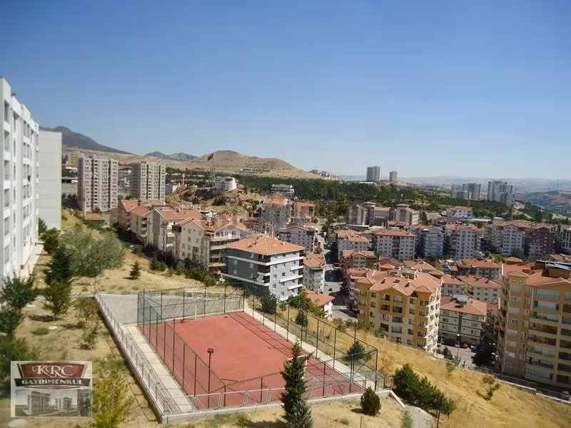 Krc'den Kısa Bloklarda Manzaralı Satılık 2+1 Daire - 12