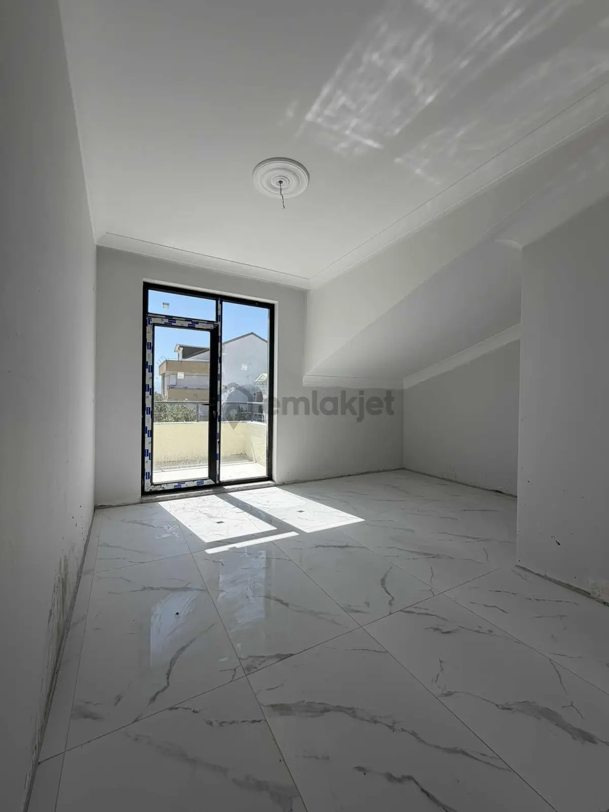 Satılık Derince Çınarlı Da 4+1 225 M2 Geniş Ebeven Banyolu Daire - 31