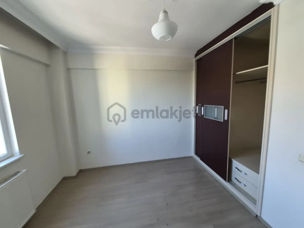 Selçukbeyde 3+1 Kiralık Geniş Ferah Lüks Daire - 11