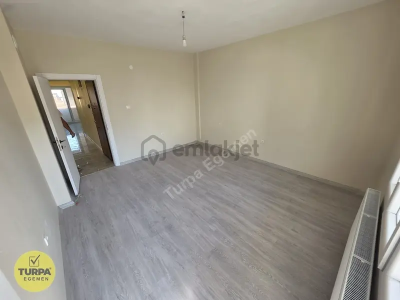 Karşıyaka Bahariye'de Tadilatlı, Geniş 2+1 Satılık Daire - 23