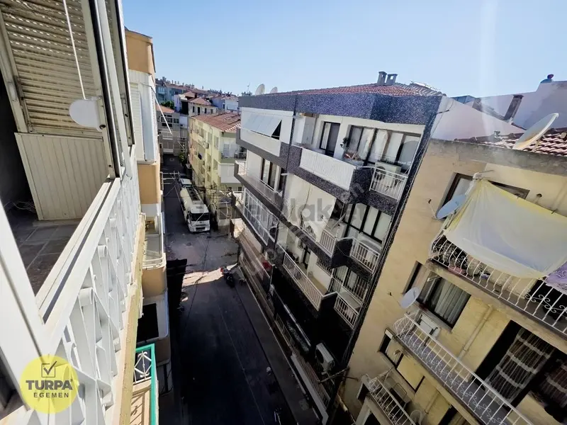 Karşıyaka Bahariye'de Tadilatlı, Geniş 2+1 Satılık Daire - 25