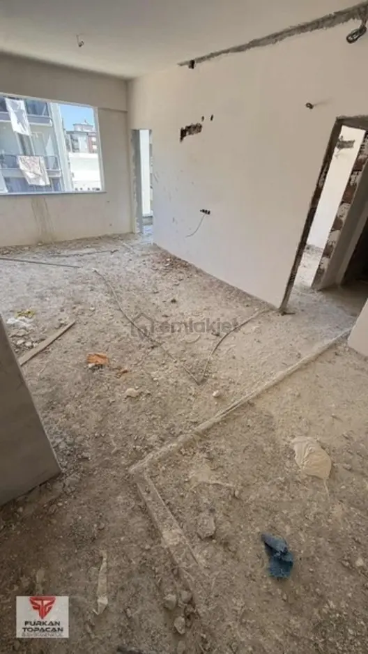 Denize Yürüme Mesafesinde Geniş Satılık 1+1 Daire - 19