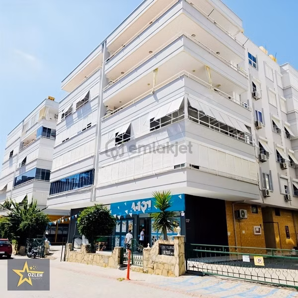 Alanya Mahmutlar'da Eşyalı 1+1 Ayrı Mutfak 100 M² Kiralık Daire