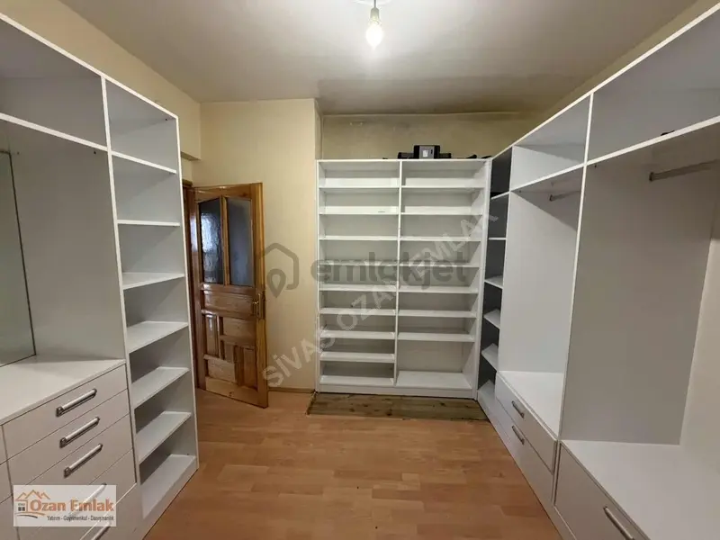 Sivas Ozan Emlak'tan Ece'de Satılık 3+1 Arakat Daire - 35
