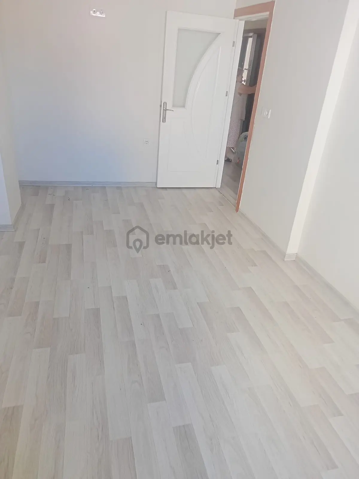 Arı Emlaktan Satılık 2+1%90m2 - 12