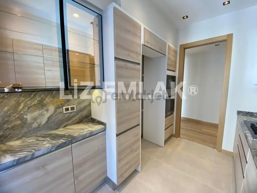 Suadiye Bağdat Cd. Altında 3+1 135 M2. Ebeveynli Satılık Daire - 22