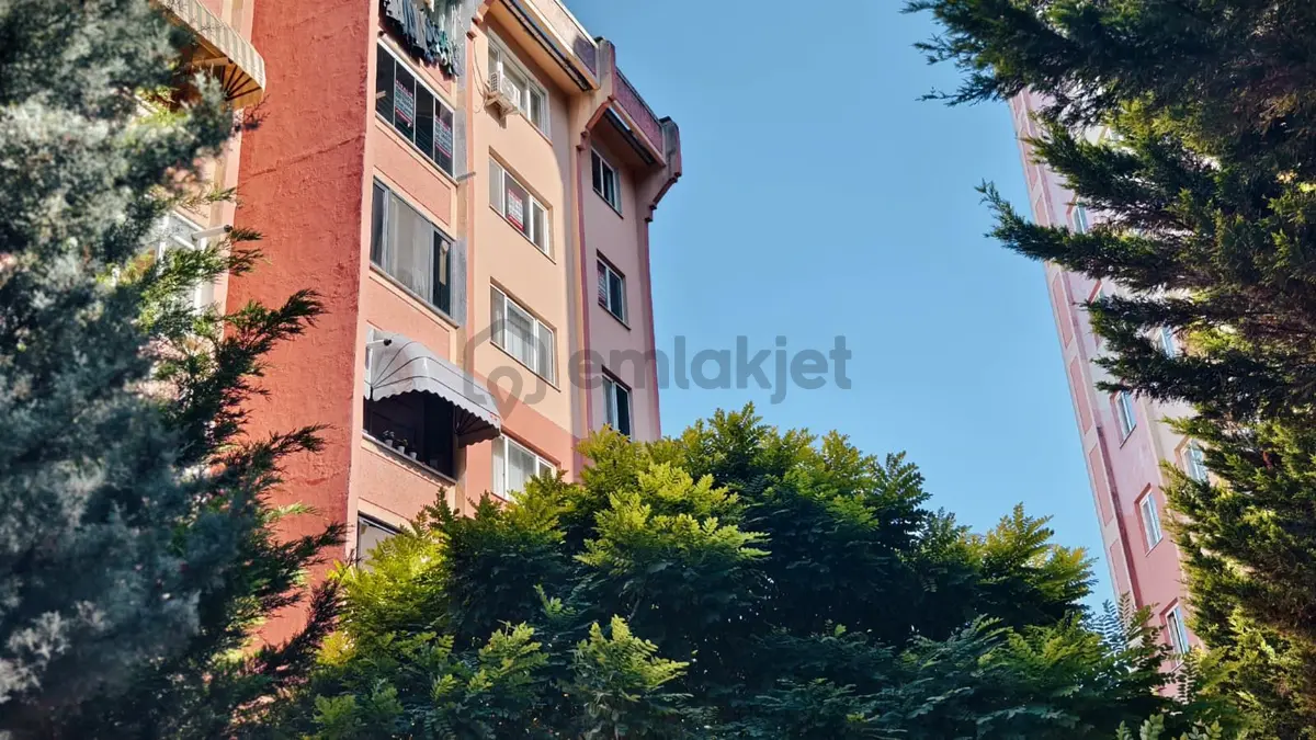 İzmit Nerkez De Üniversite Evleri 3+1 Kiralık Daire
