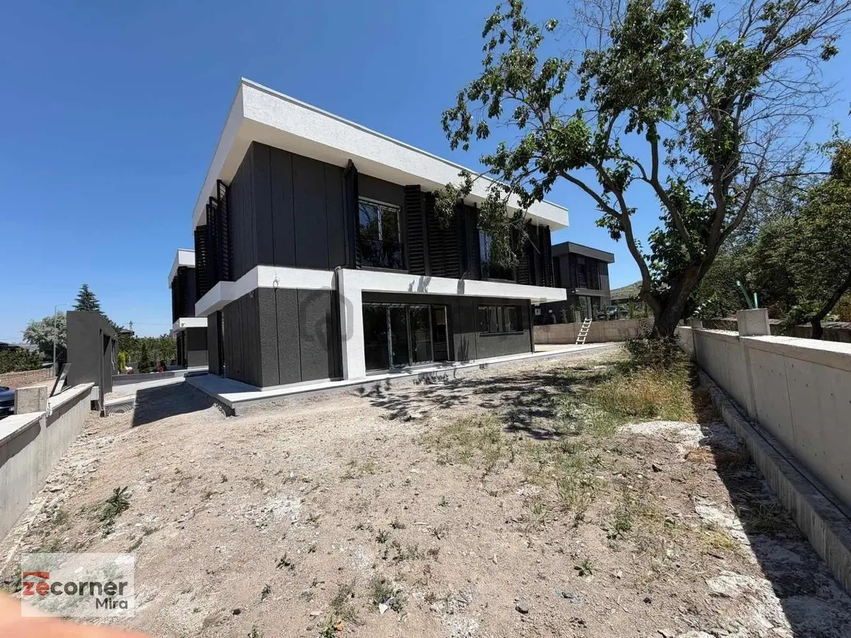 Erenköy'de Satılık Villa - 4