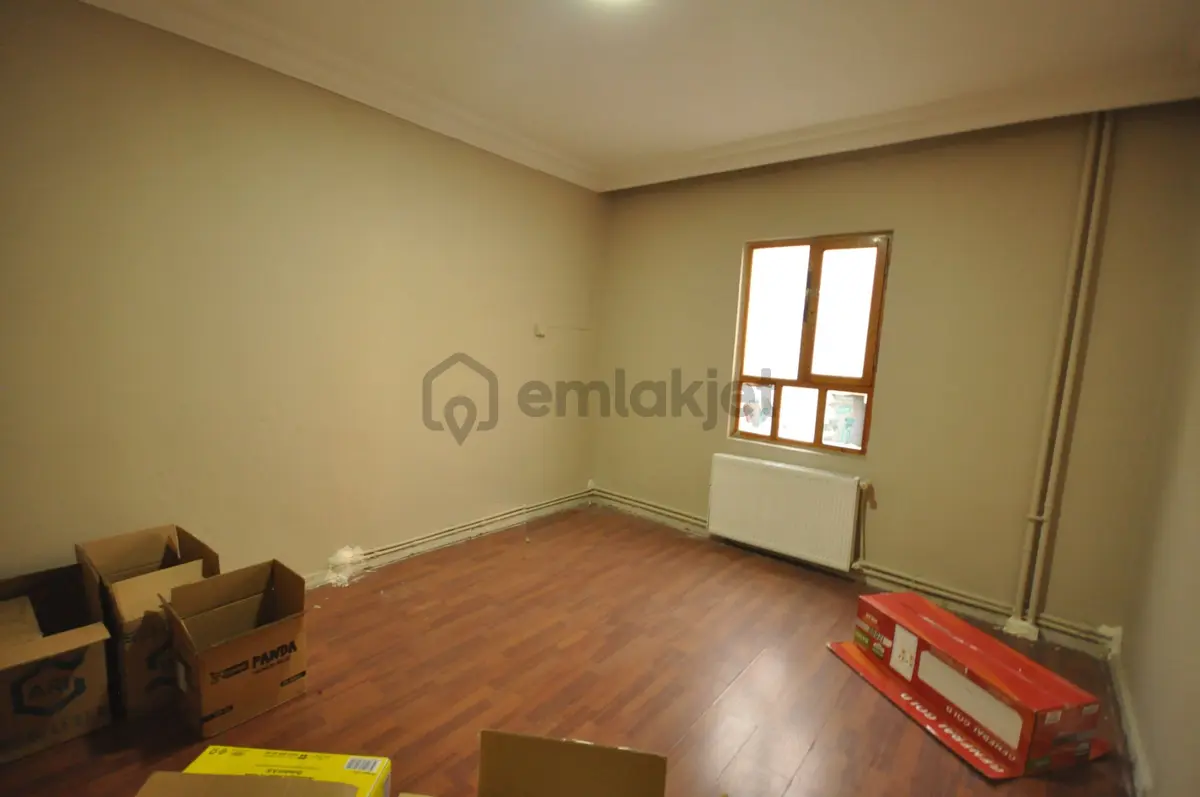 Merkezi Konumda Kiralık 5 Odalı Daire - 17