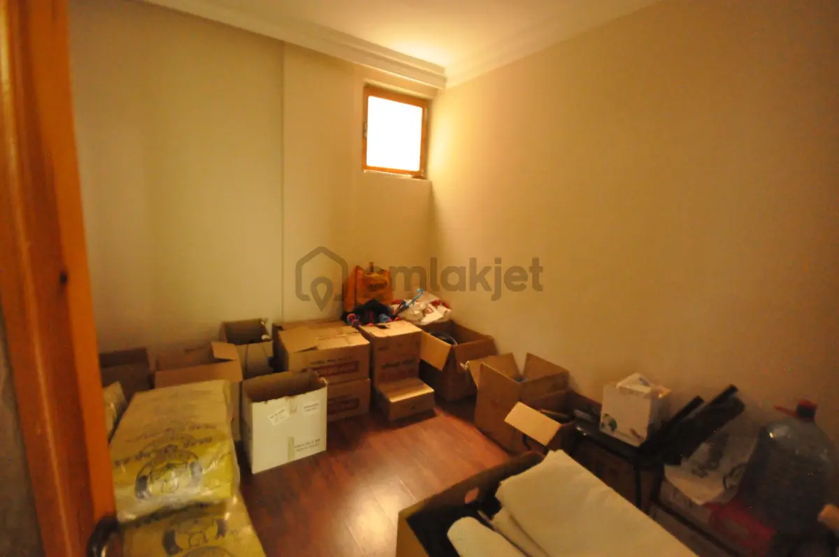 Merkezi Konumda Kiralık 5 Odalı Daire - 19