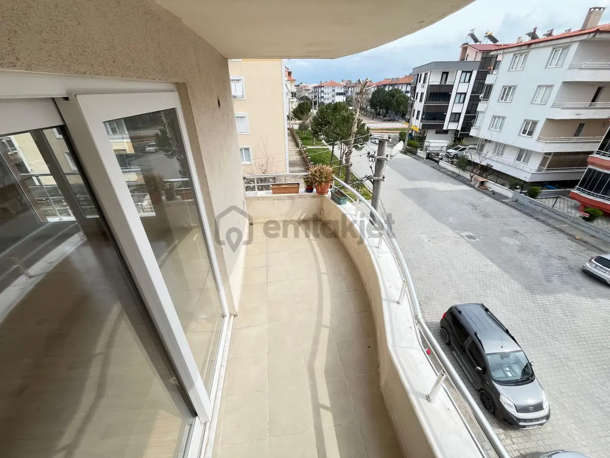 Parstan Altınkumda Arakat Ön Cephe Denize 700 M Mesafede 3+1 - 9