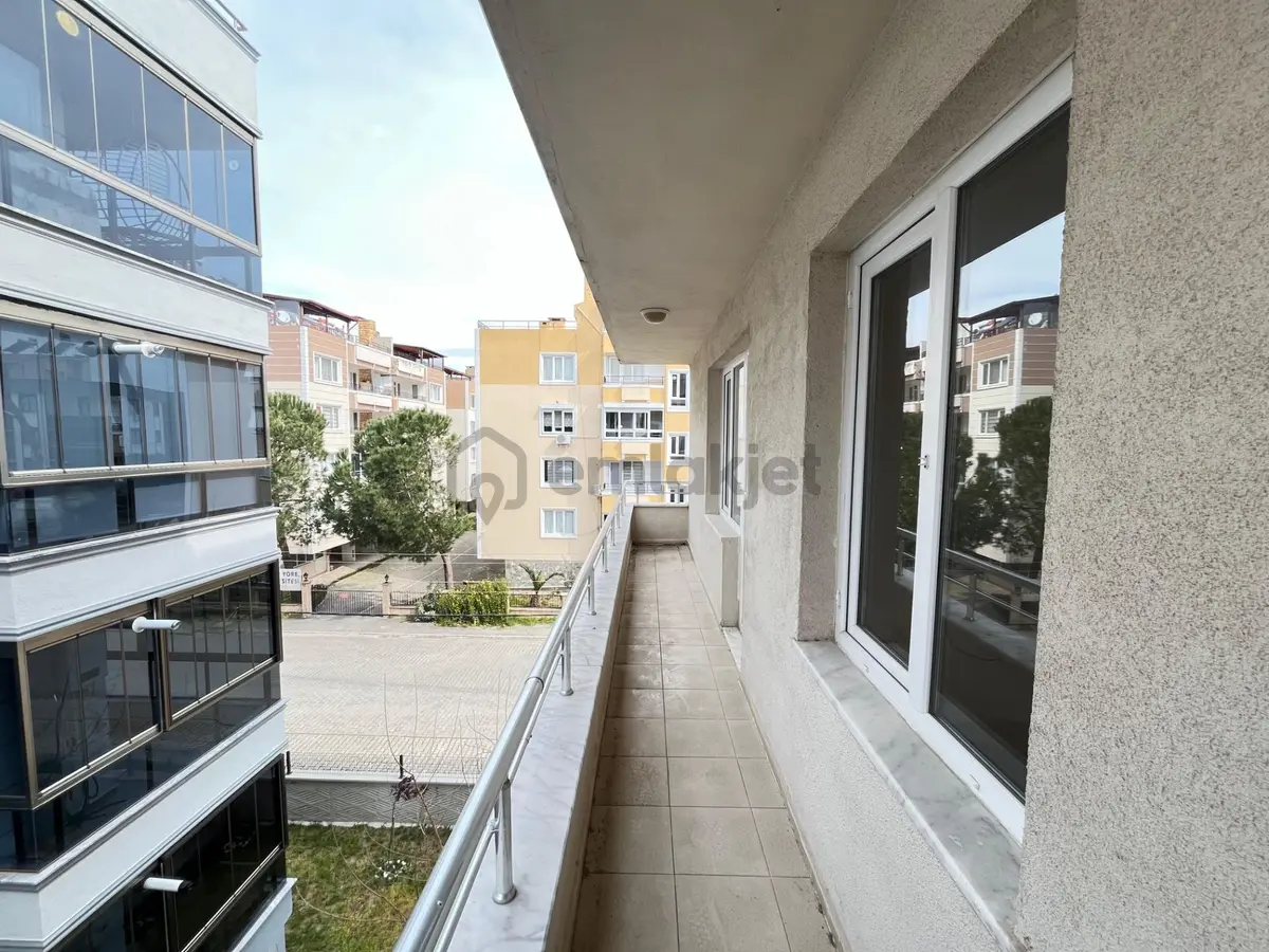 Parstan Altınkumda Arakat Ön Cephe Denize 700 M Mesafede 3+1 - 25