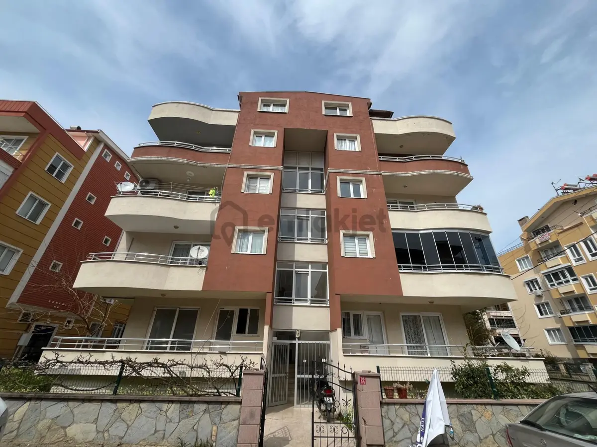 Parstan Altınkumda Arakat Ön Cephe Denize 700 M Mesafede 3+1