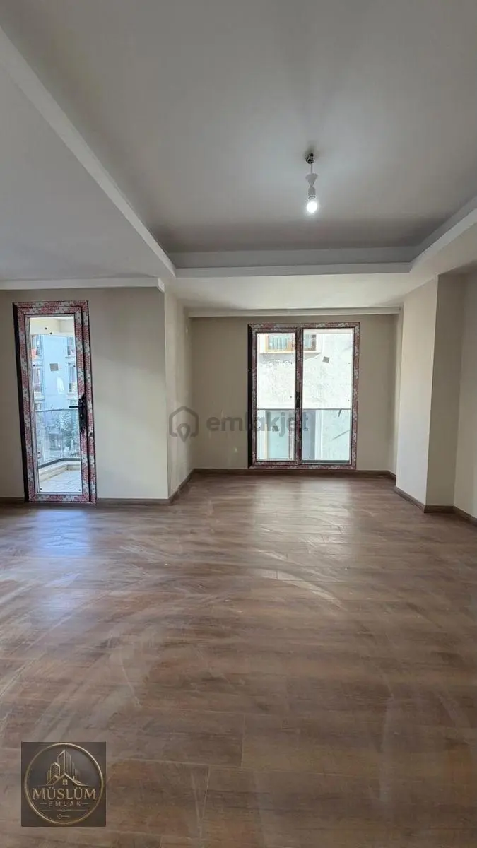 Avcılar Merkezde Yeni Binada Kiralık 2+1 Daire - 2