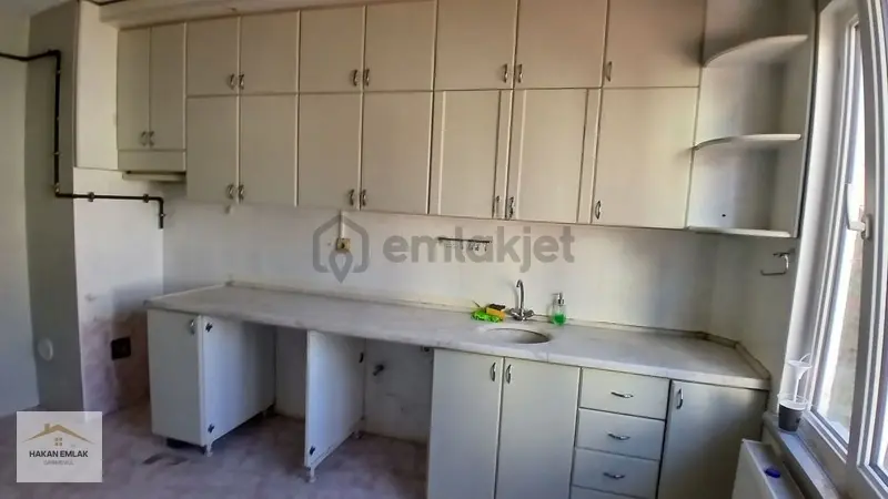 Hakan Emlak'tan Karşıyaka'da 2+1 Kiralık Daire - 25