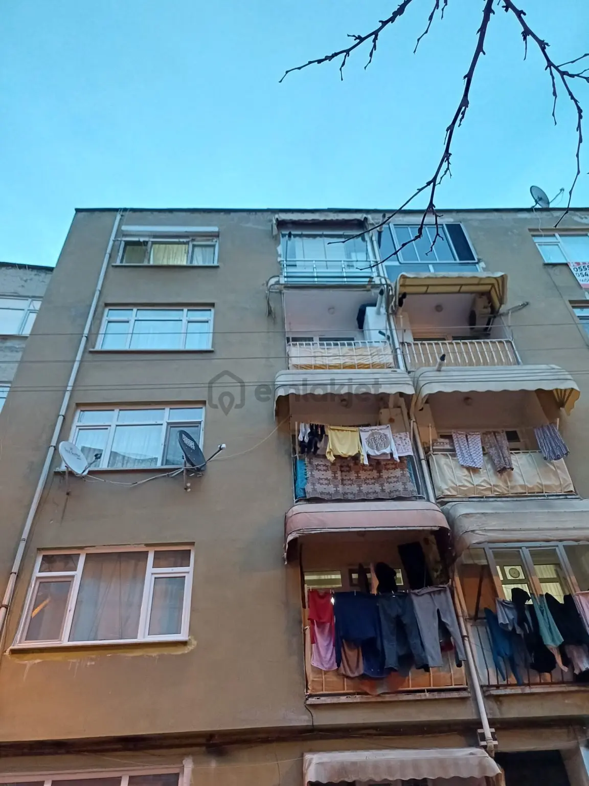 Hurriyet Mahallesinde İci Temiz Satılık Daire - 30
