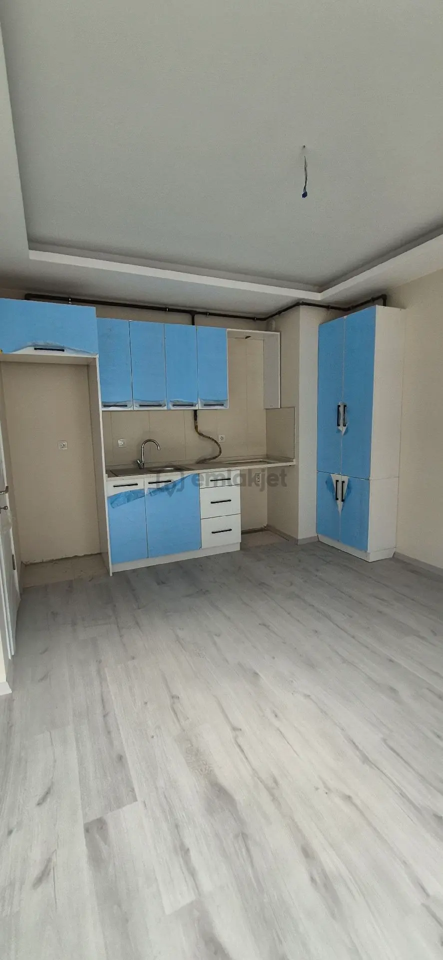 Bornova Da 1+1 Kiralık Lüks Daire - 12