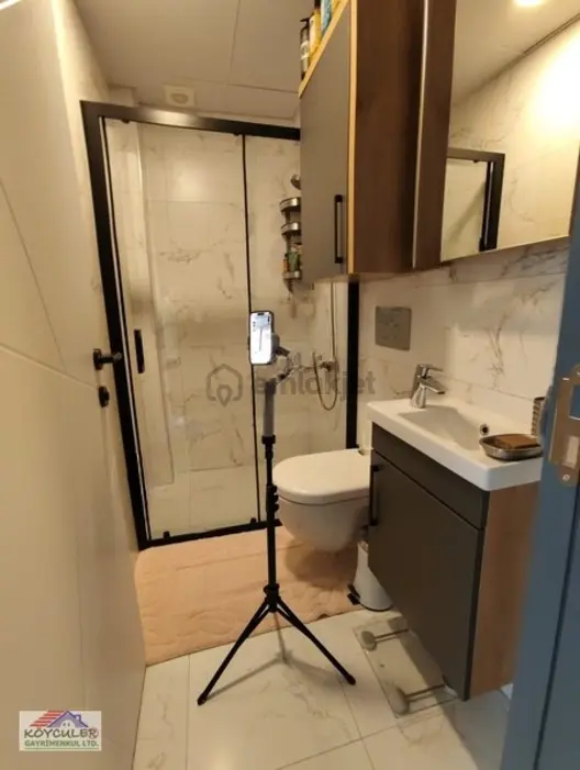Körfez Mahallesinde Ebeveyn Banyolu 3+1 Satılık Lüks Daire - 26