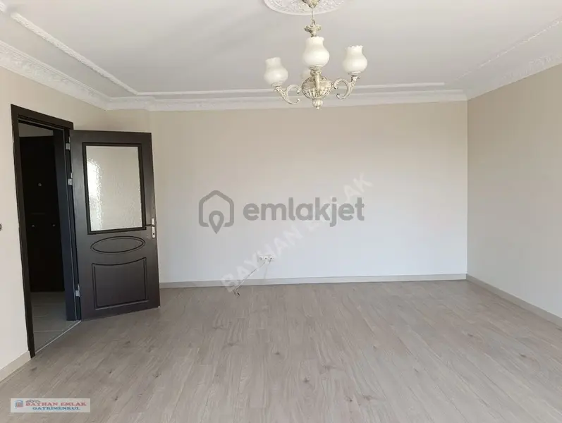 Muratçeşme'de Deniz Manzaralı Satılık 3+1 Daire (140m²) - 12