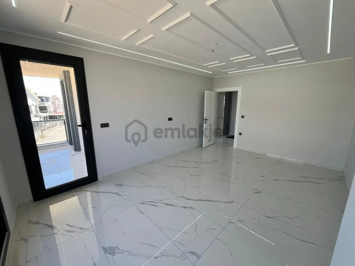 Didim Efeler Mahallesinde 3+1 Köşe Başı Villa - 18
