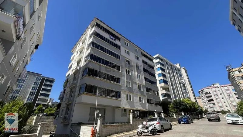 Atakent Mahallesi | 170m2 | Geniş Ve Kullanışlı 3+1 - 2