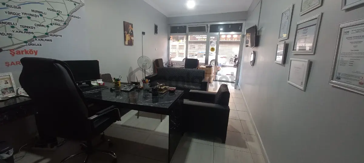 Prestij Emlaktan Satılık Dükkan - 4