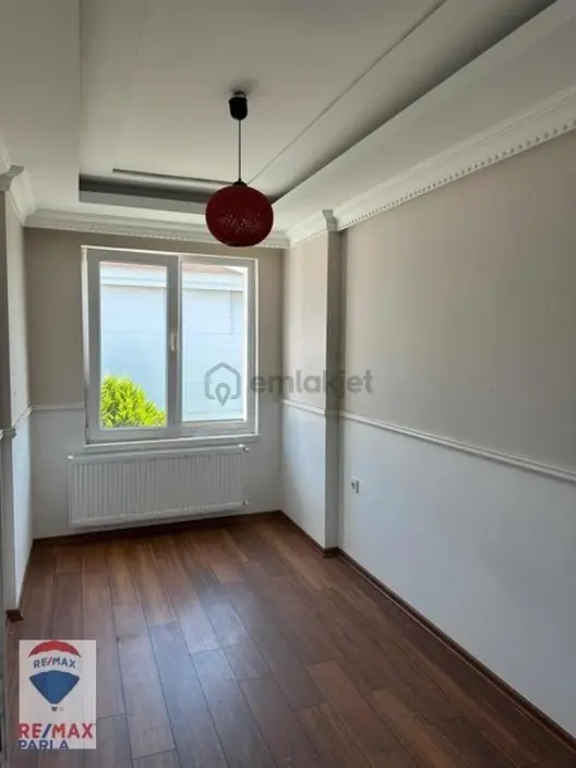 Sahile Sıfır Kiralık 3+1 Daire - 8