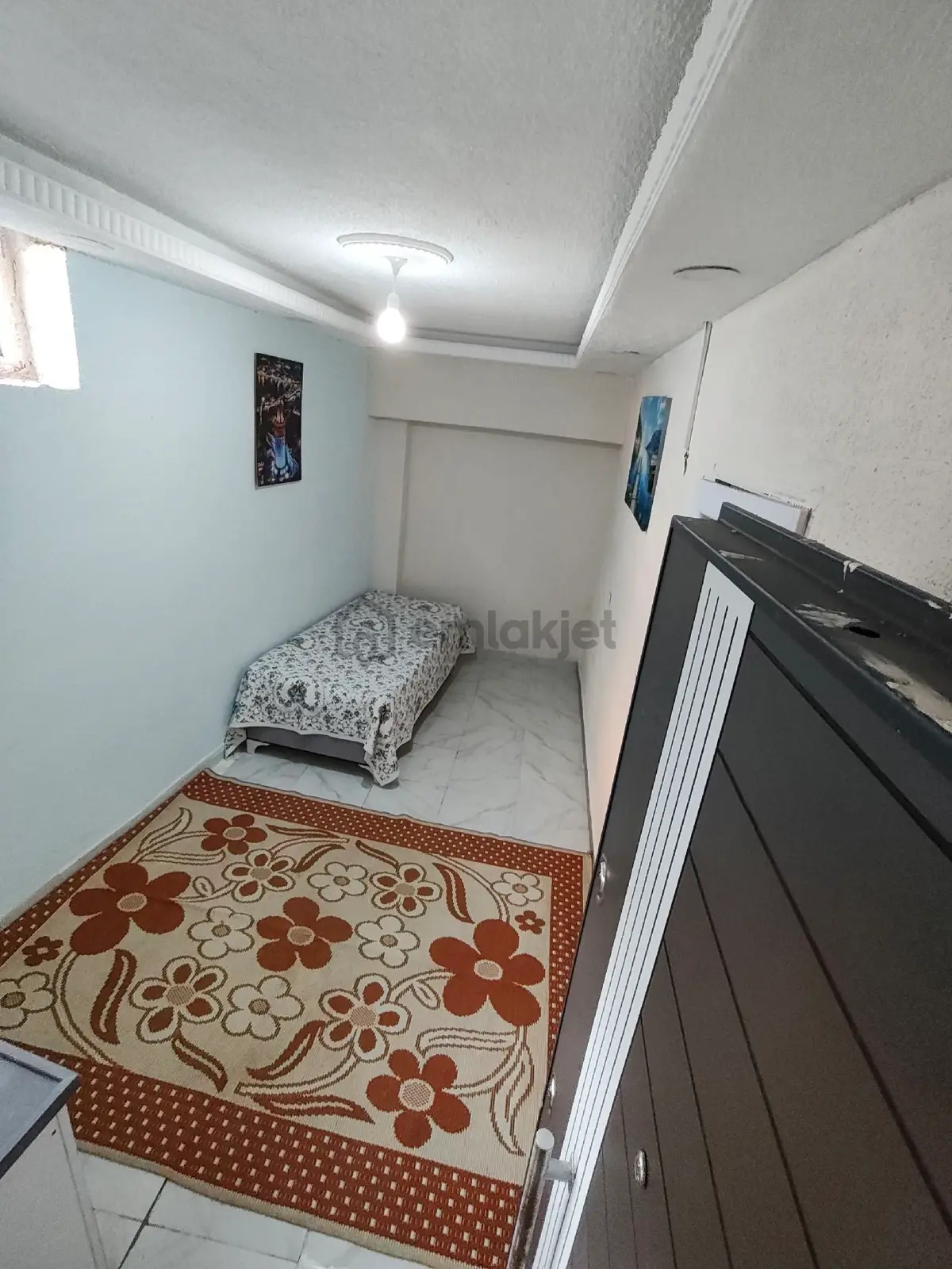 Savaş Emlak'tan Kiralık 1+0 Bahçe Kat - 13