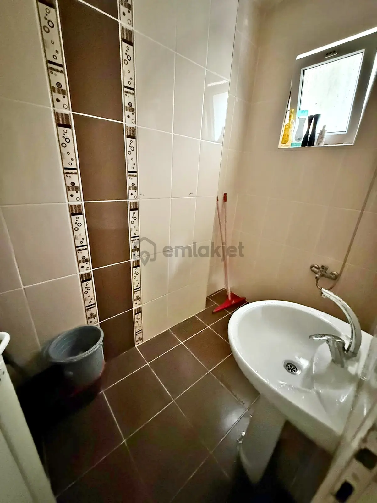 Veranka'dan Demetevler Lalegül'de Arakatta Acilsatılık 3+1 Daire - 32