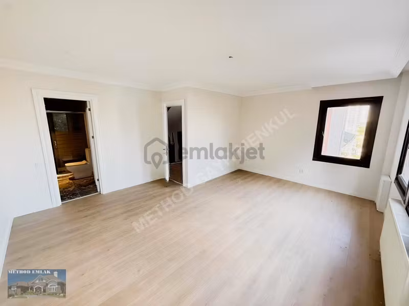 Bahçeşehir Bademler'de Sıfır Tadilatlı, 6+2 Kiralık Villa - 18