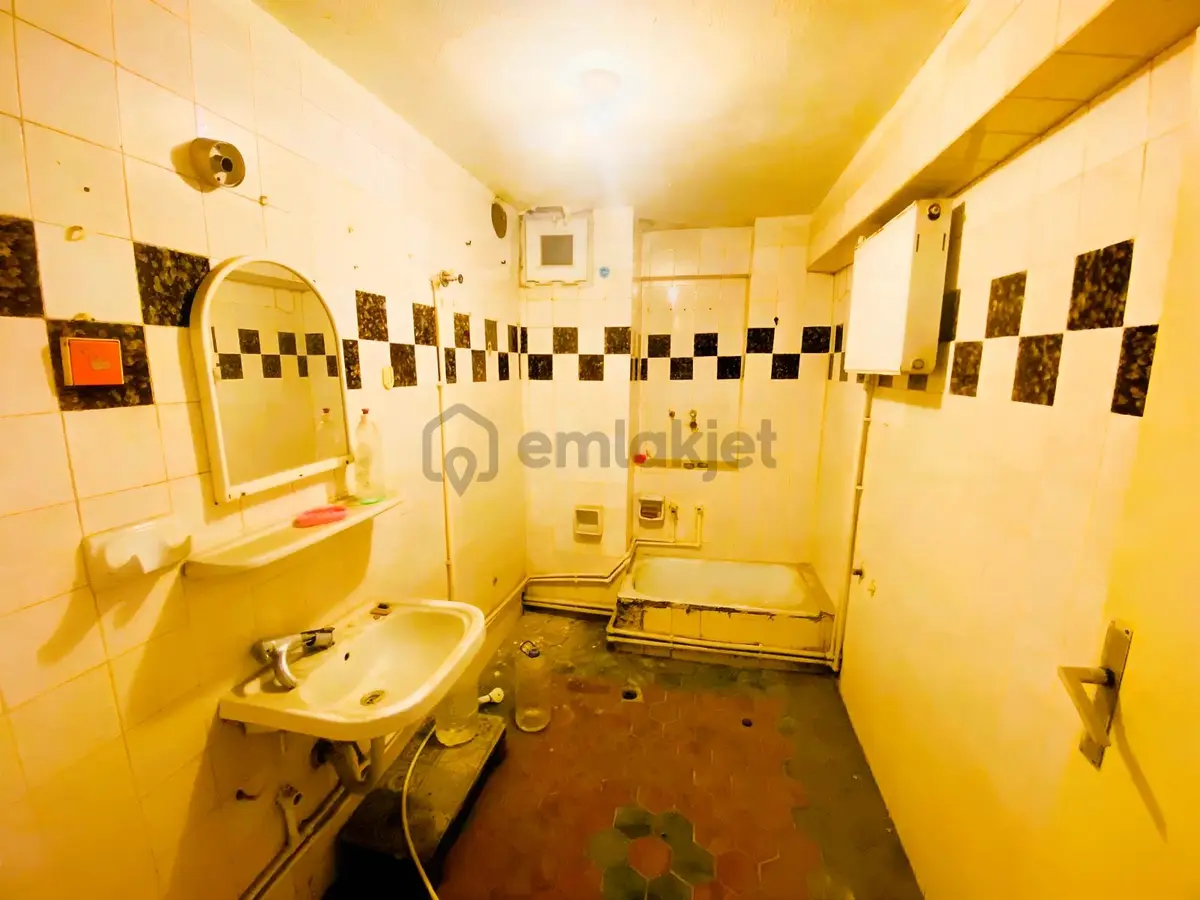 Adnan Menderes Caddesi De 130 M2 3+1 Daire. - 10