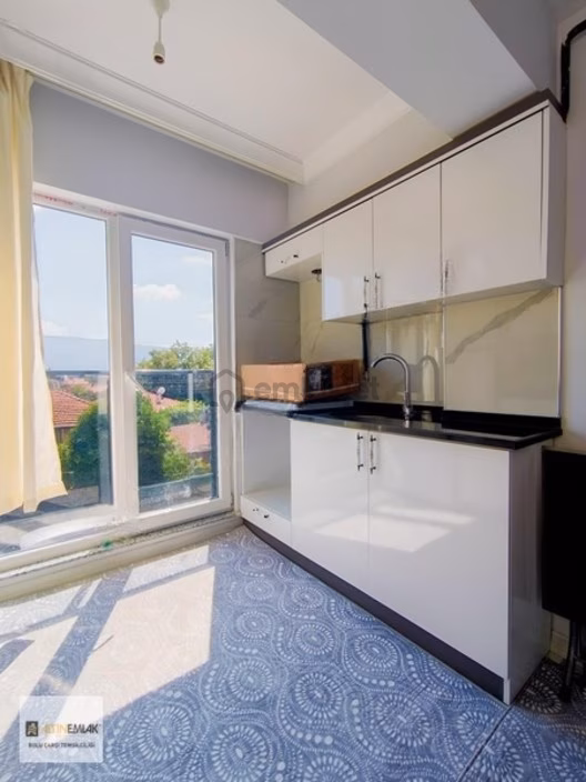 Köroğlu Mahallesinde Kiralık Eşyalı 1+1 Daire