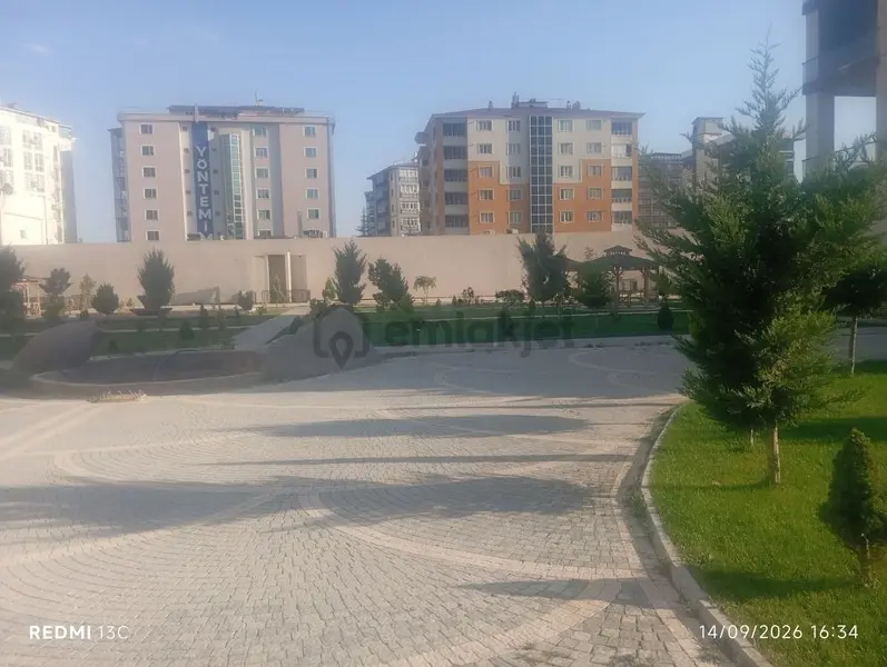 İkiz Kulelerde Çok Ferah Kiracılı 10 Kat - 3