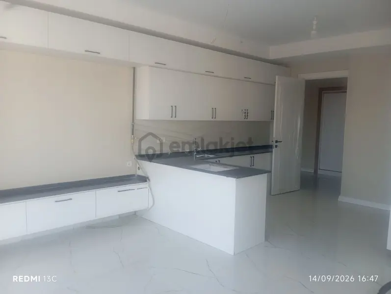 İkiz Kulelerde Çok Ferah Kiracılı 10 Kat - 24