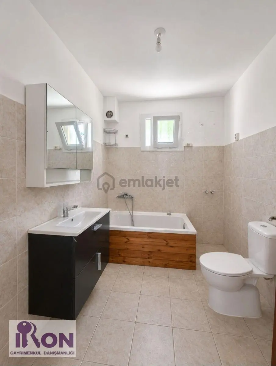 Denize Sadece 150 Metre Mesafede Tek Katlı Kiralık Müstakil Ev - 13