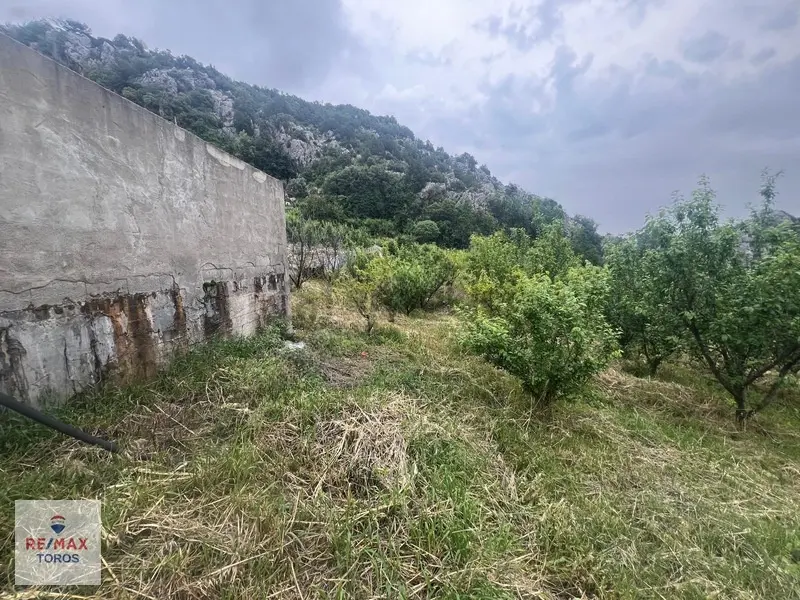 Remax Toros'tan Gözne'de Satılık Bahçe - 4