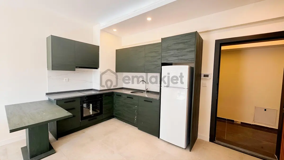 Kolaylı Rezidans Full Eşyalı Ara Kat Ön Cephe Kiralık 1+1 - 16