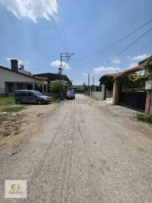 Akkapı Ticaret Meslek Lisesi Civarı 475 Metre Tek Tapu