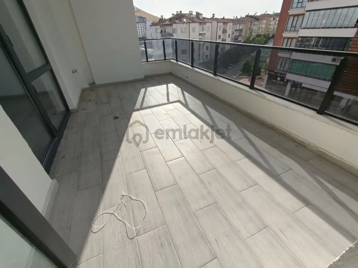 Çaydaçıra'da Kiralık 3+1 Arakat Lüx Daire - 22
