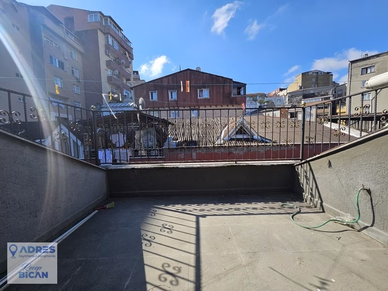 Kağıthane Şirintepe Mh. Satılık 85 M2 1+1 En Üst Kat Daire - 17