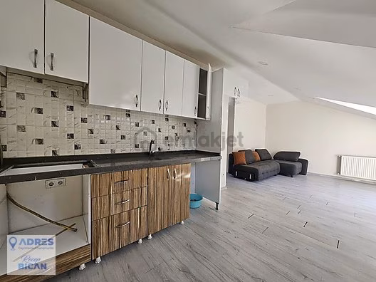 Kağıthane Şirintepe Mh. Satılık 85 M2 1+1 En Üst Kat Daire - 15