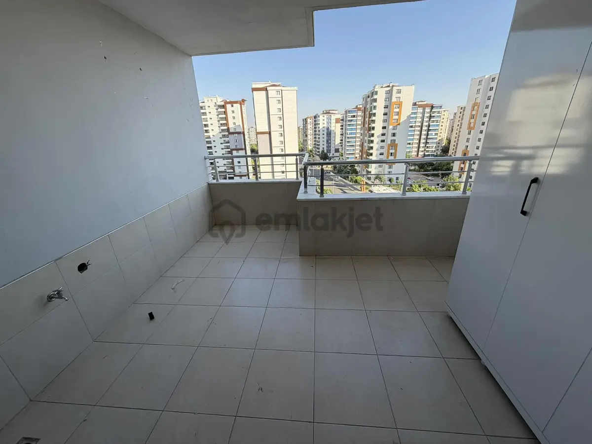 75 Yola Sıfır Mükemmel Konumda 4+1 Lüks Daire - 14