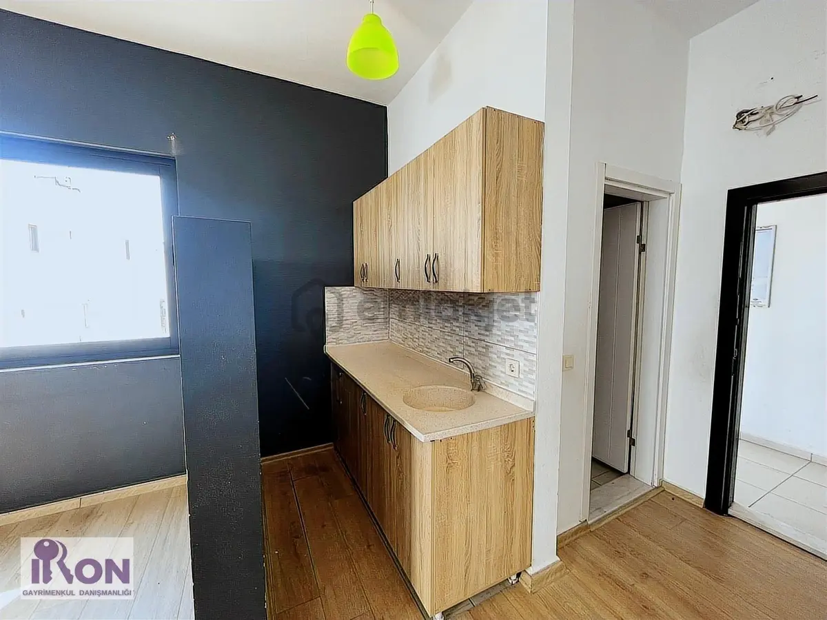 Bodrum Konacık Da Cadde Üstü Kiralık Ofis - 12