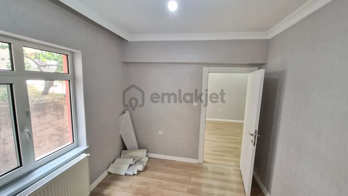 Abidinpaşada Cadde Üzerinde Full Yapılı 1. Kat 3+1 Satılık Daire - 17