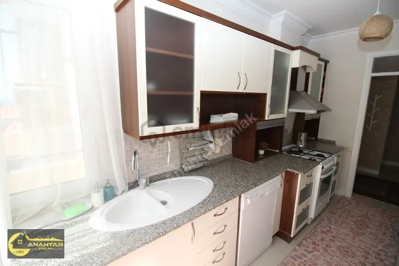 İnönü Caddesi Ve Göztepe Metro Yakını Arakat Full Eşyalı 3+1 - 10