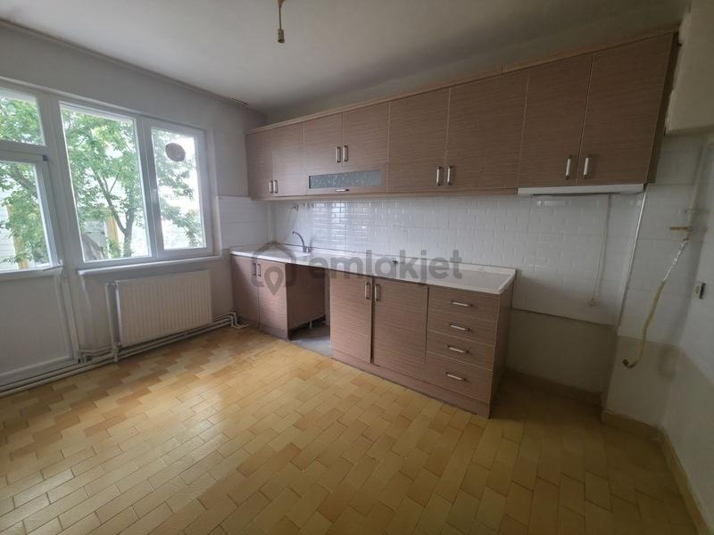 Paşaalanı Polis Evi Karşısı 3+1 Yüksek Giriş Bakımlı Daire
