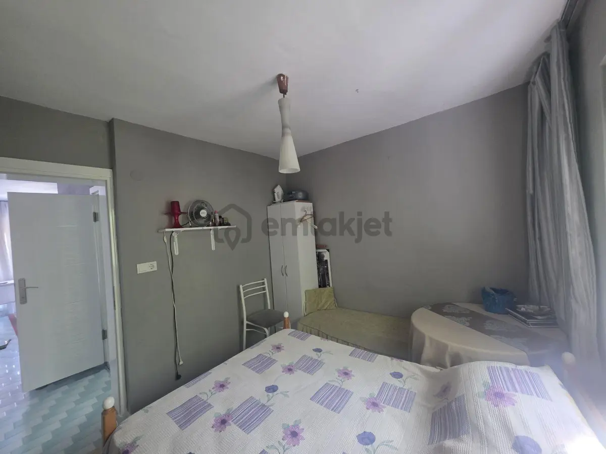 Denize Çok Yakın! Full Eşyalı, Tadilatlı 2+1 Satılık - 9