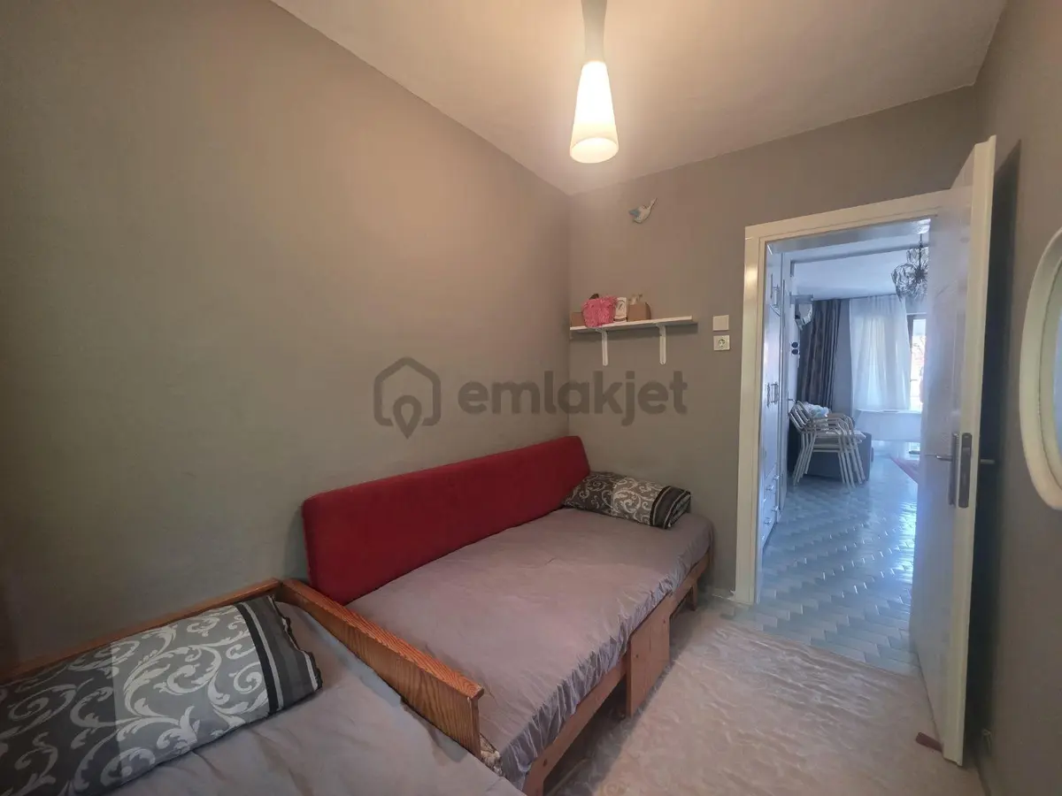 Denize Çok Yakın! Full Eşyalı, Tadilatlı 2+1 Satılık - 10