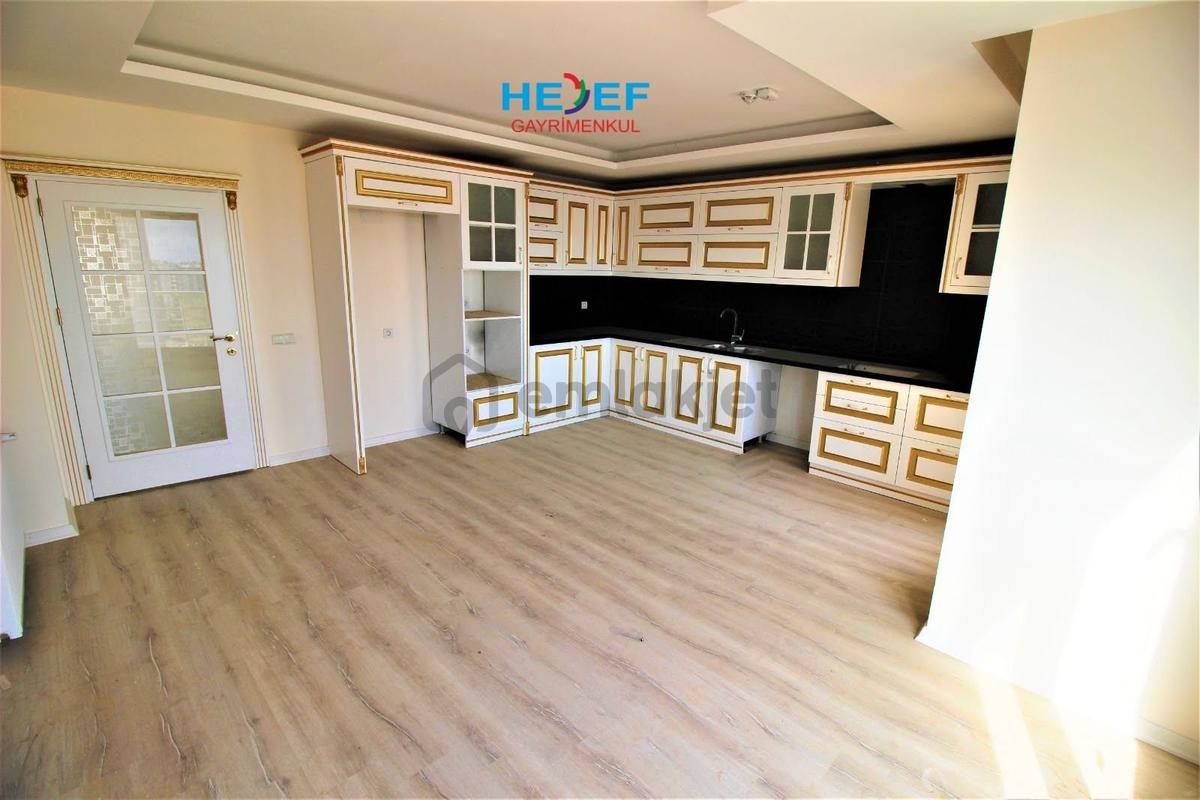Hedef'ten Akdeniz Mah'de Site İçi Havuzlu Kombili Ultra Lüks 4+1
